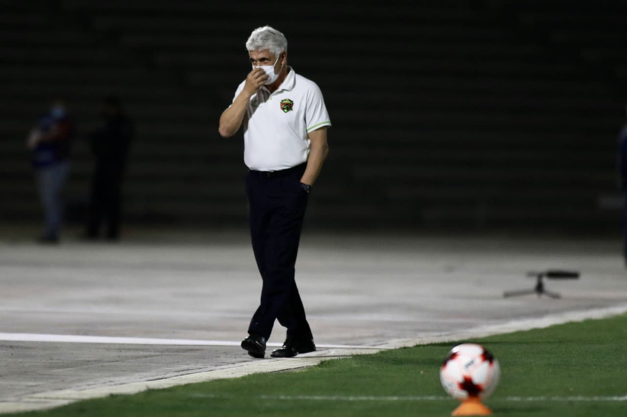 Ricardo Ferretti buscaba respuestas.