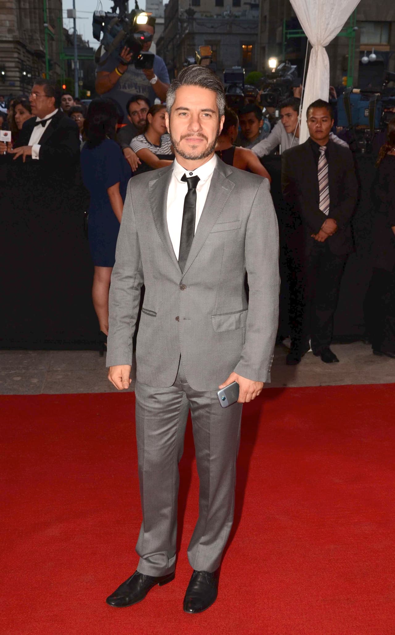 En 2014, fue galardonado por TV adicto Golden Awards como ‘Mejor villano’ por su actuación en ‘Color de la pasión’.
<br>