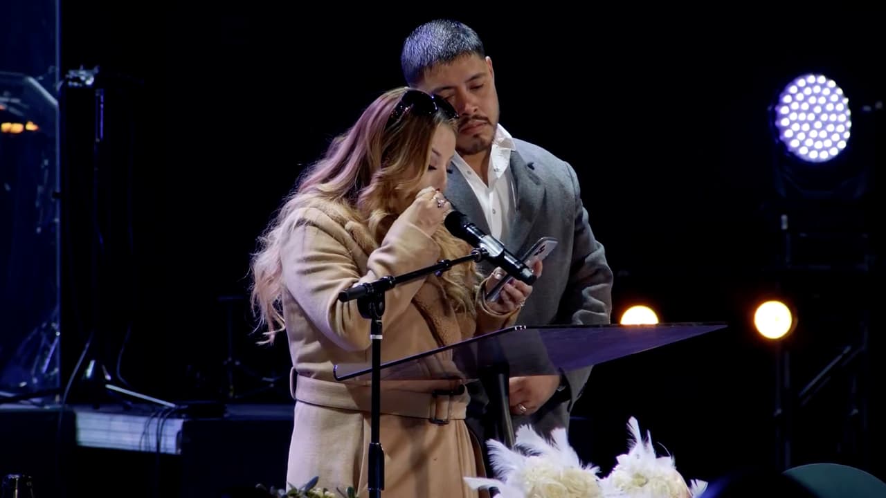 “Me encargué de darte todo mi amor porque yo quería que crecieras como una niña con mucha alegría, nunca imaginé vivir un escenario así, pero yo sé que estás bien contenta mi amor, solo quiero que sepas que nunca vamos a olvidar los hermosos recuerdos que nos dejaste a todos, no me despido, es un hasta luego mi vida, siempre te amé con todas las fuerzas de mi corazón, te amo mi chaparrita hermosa”, fue el mensaje que Gwen Alvarez dio a su hija antes de partir a la que será su última morada.