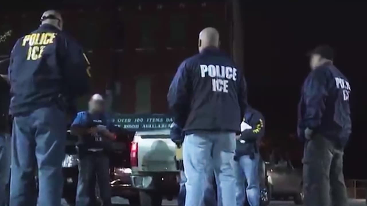 Activistas en Filadelfia exigen cancelar contrato de estacionamiento para agentes de ICE