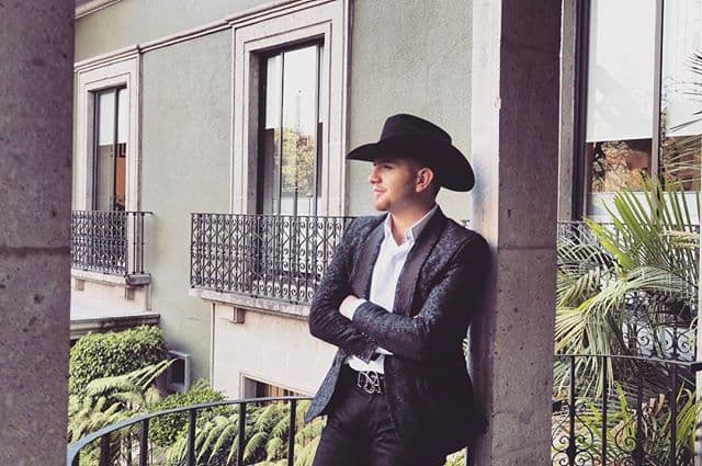 Dasahev López Saavedra, mejor conocido como El Dasa, es un cantante proveniente de Hermosillo, Sonora, México.