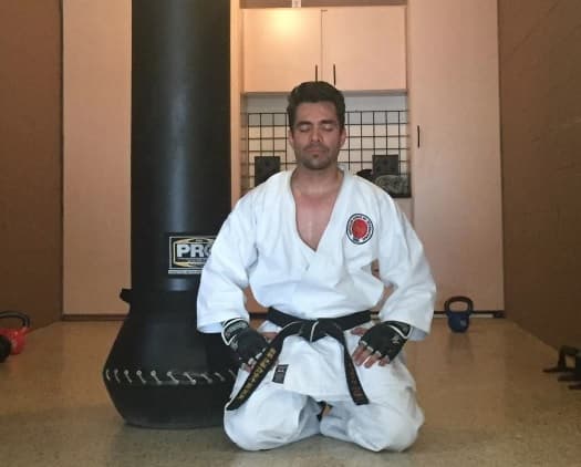 Lo que hasta la fecha combina con el ejercicio que a diario practica y que le da el resultado del que hoy presume.