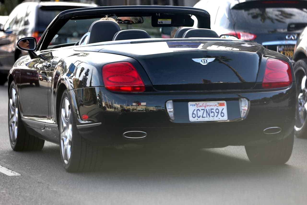 Famosos que desafiaron la ley a bordo de sus carros