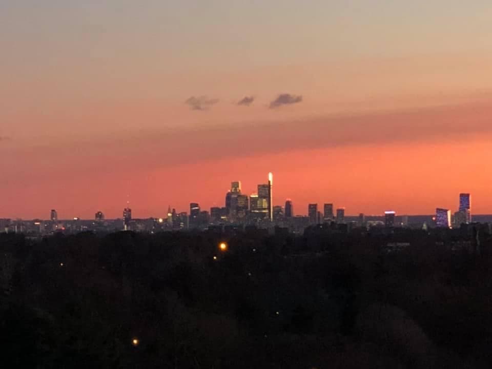 El mejor lugar para tomar fotos de Filadelfia es Chestnut Hill por su gran altura.
<br>