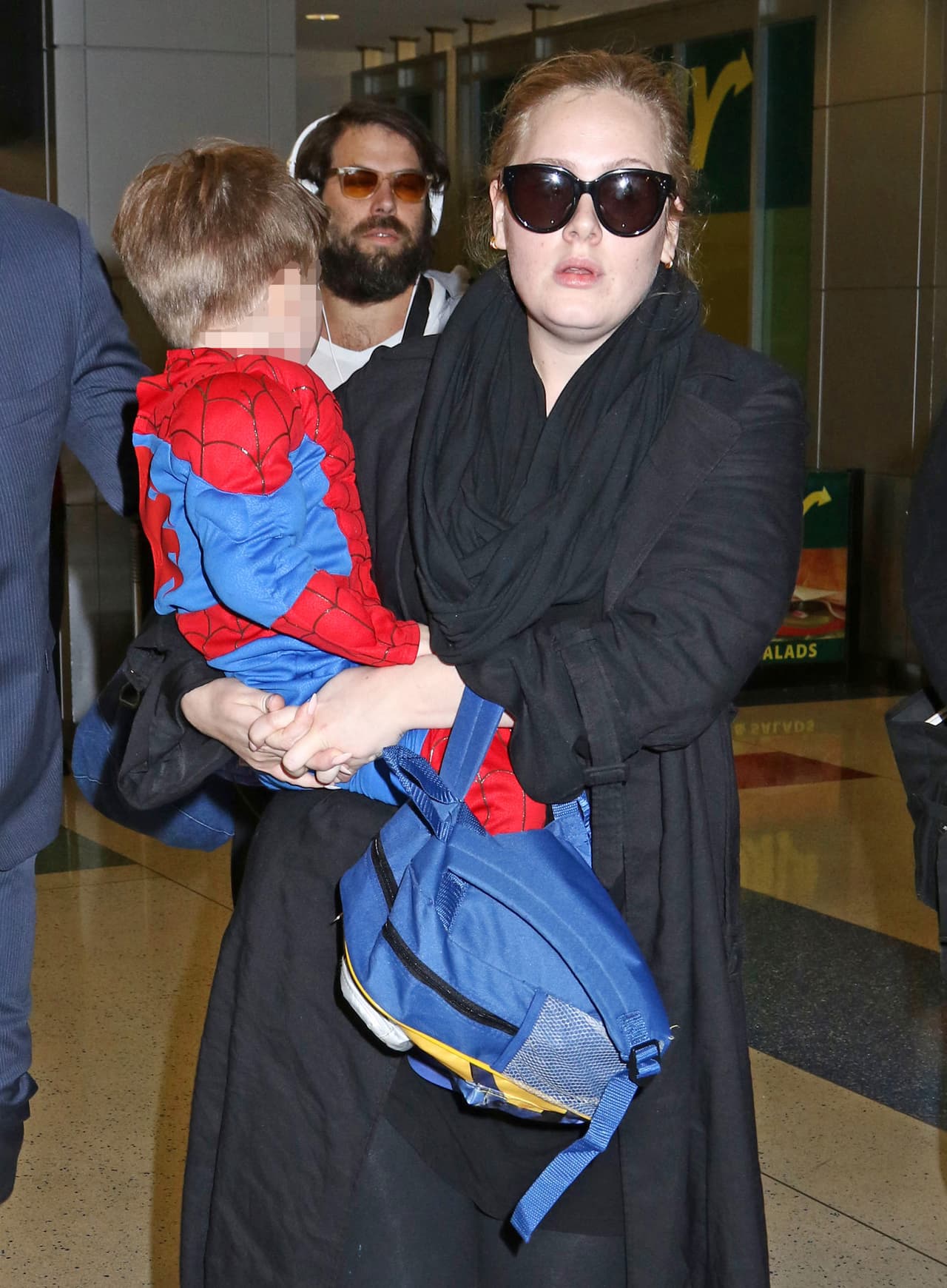 A la diva no le gusta que los paparazzi la persigan.