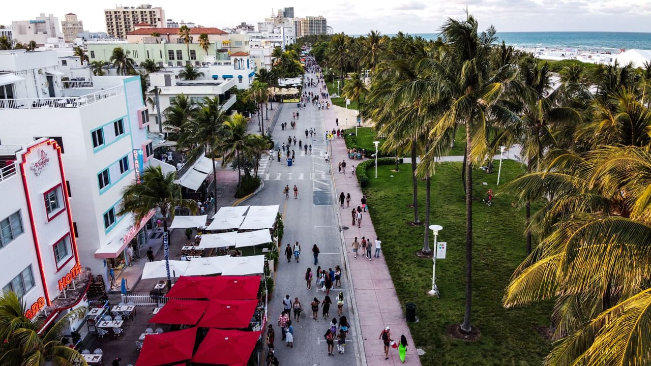 Violencia en Miami Beach: alcalde dice que el distrito de entretenimiento no puede seguir