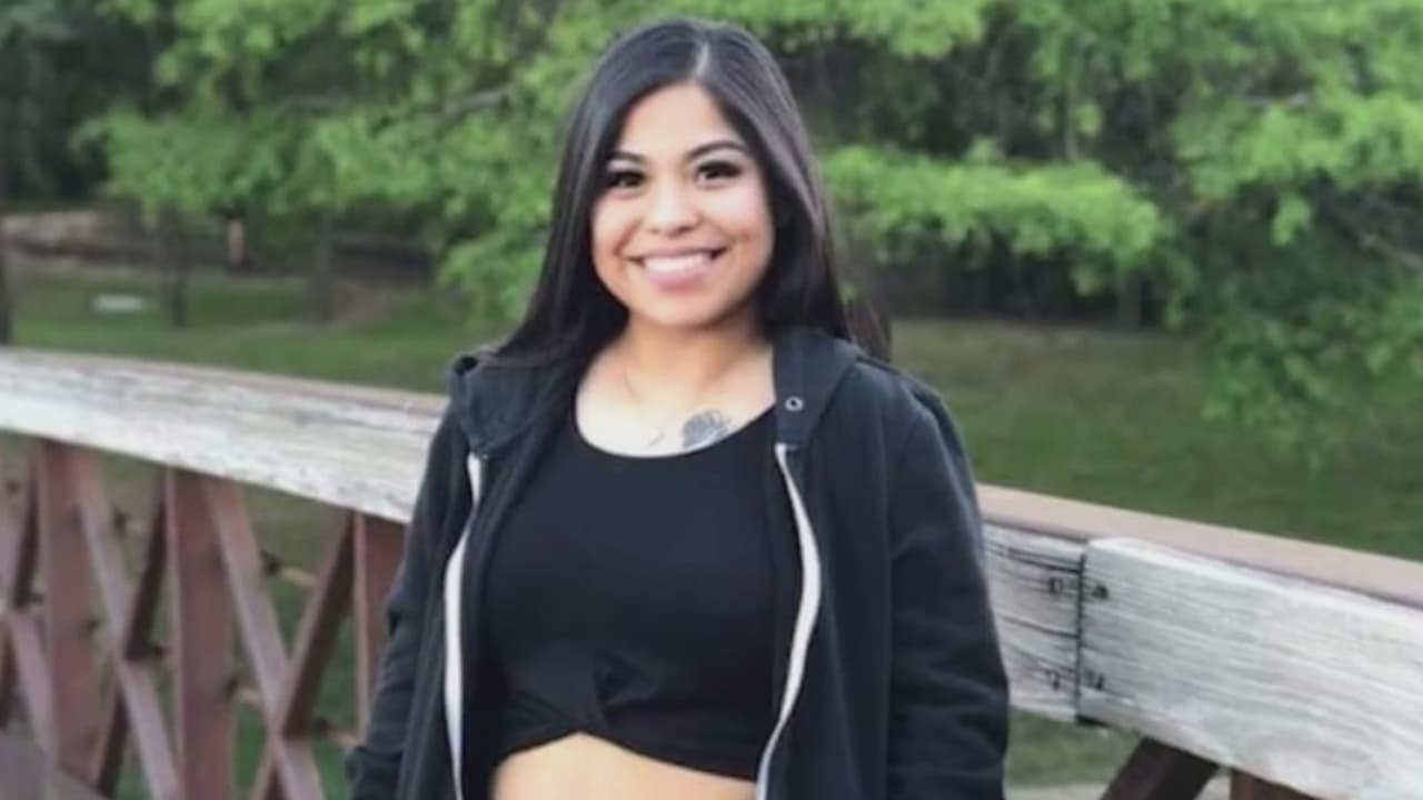 Los familiares buscaban a 
<b><a href="https://www.univision.com/local/houston-kxln/familiares-denuncian-amenazas-contra-genesis-barrondo-en-houston">Génesis Barrondo,</a></b> de 20 años, desde el pasado 16 de mayo, cuando se quedaron esperándola en la casa después de reunirse con una compañera de trabajo. Después la hallaron en condición crítica en un hospital porque la habían atropellado.