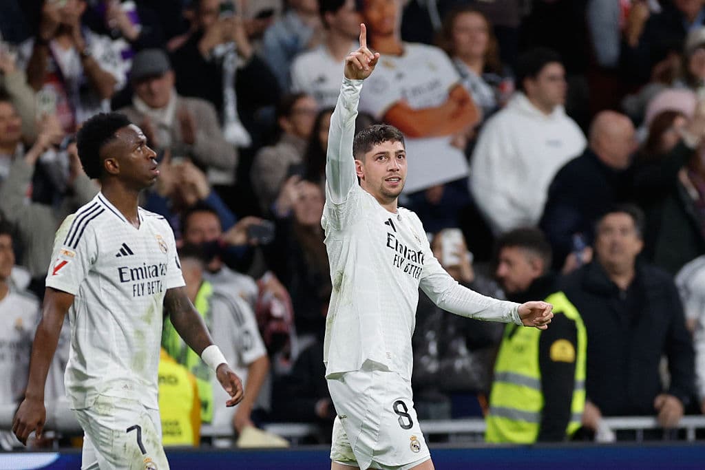 Real Madrid, con golazo de Valverde, vence al Athletic y sigue vivo en La Liga
