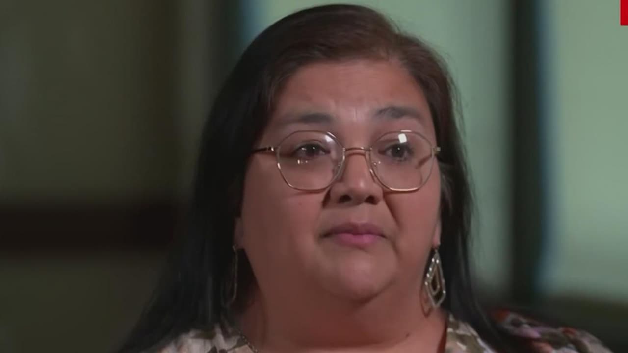  Mandy Gutiérrez, directora de la escuela en Uvalde, regresará a su puesto tras haber sido puesta en baja administrativa 