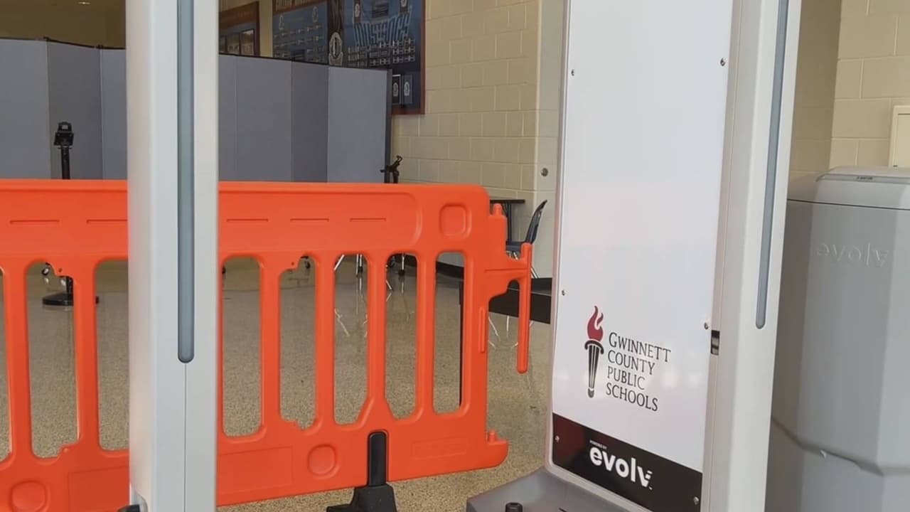 Seguridad en escuelas: todas las secundarias en Gwinnett ya operan con detectores de armas