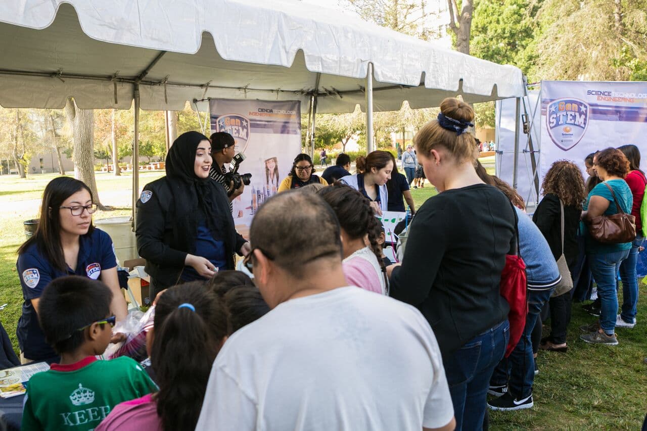 Los asistentes a la edición 2016 de la Feria de Educación escucharon pláticas, ponencias, recibieron información educativa y financiera para ayudarlos a su ingreso a la universidad.