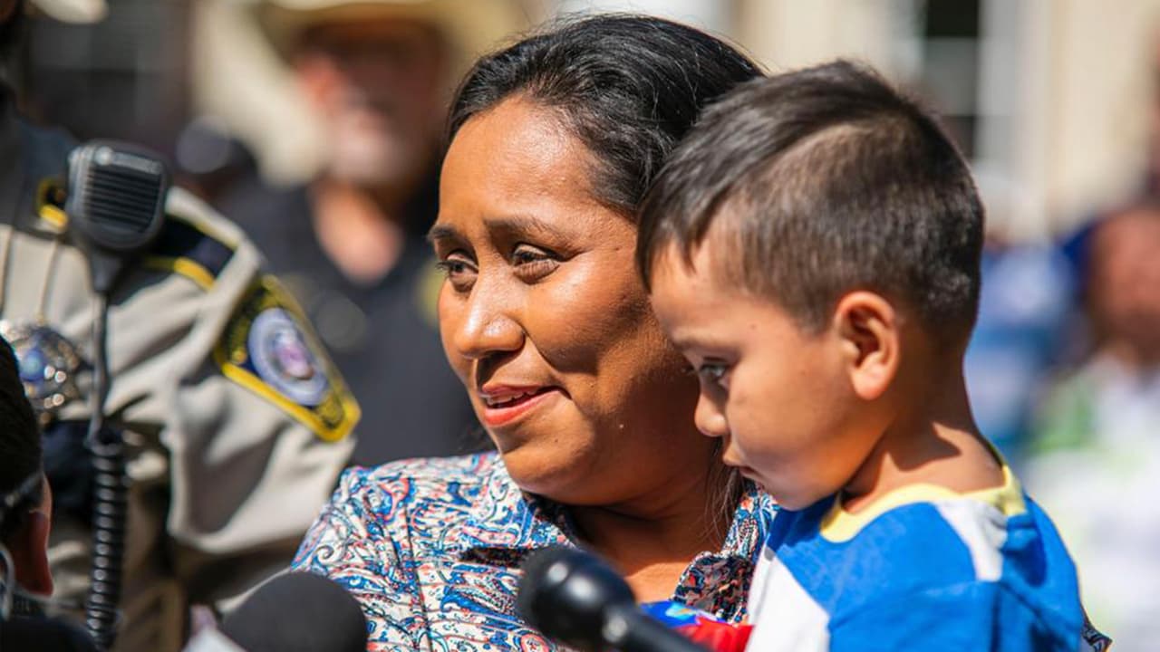 Christopher ahora descansa junto a su familia que pasó días muy sufridos al desconocer el paradero del niño, de tan solo 3 años.