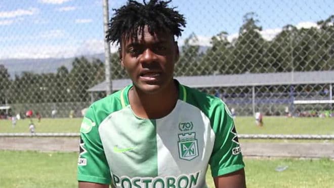 <b>Efmamjjasond González</b>
<br>Futbolista colombiano que juega para el San Lorenzo de Almagro en la primera división de Argentina. Su nombre es resultado de la unión de las primeras letras de los 12 meses del año.