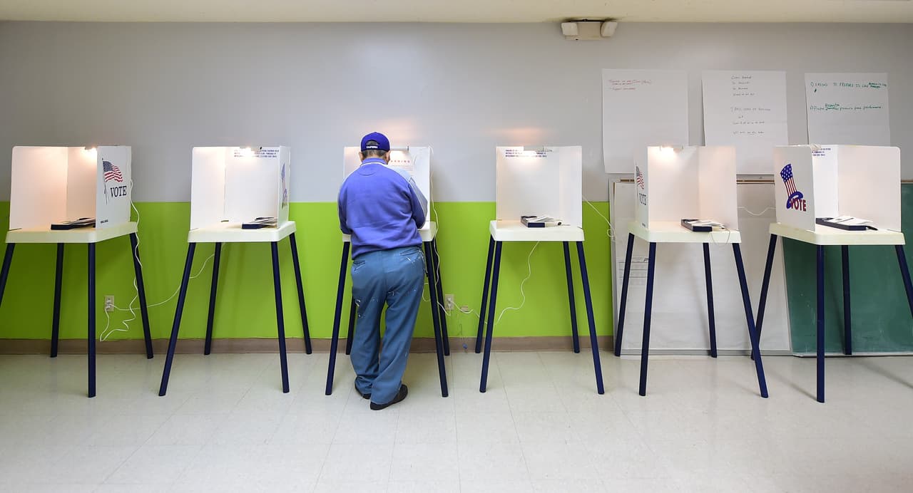 Este próximo 3 de mayo, residentes de San Antonio deberán elegir a un nuevo Alcalde, y con 27 candidatos registrados, conocerlos a todos podría ser complicado.
<br>
<br>El ganador por la Alcaldía ocupará su puesto durante 4 años y será elegible para ejercer un segundo periodo de 4 años.
<br>
<br>El candidato que gane deberá obtener al menos 50% de los votos, por lo que se prevé que la elección se vaya a una segunda vuelta entre los dos candidatos con mayor número de votos, la cual se realizaría el próximo 7 de junio.
<br>
<br>Aquí te presentamos una lista con los candidatos que aparecerán en tu boleta electoral.