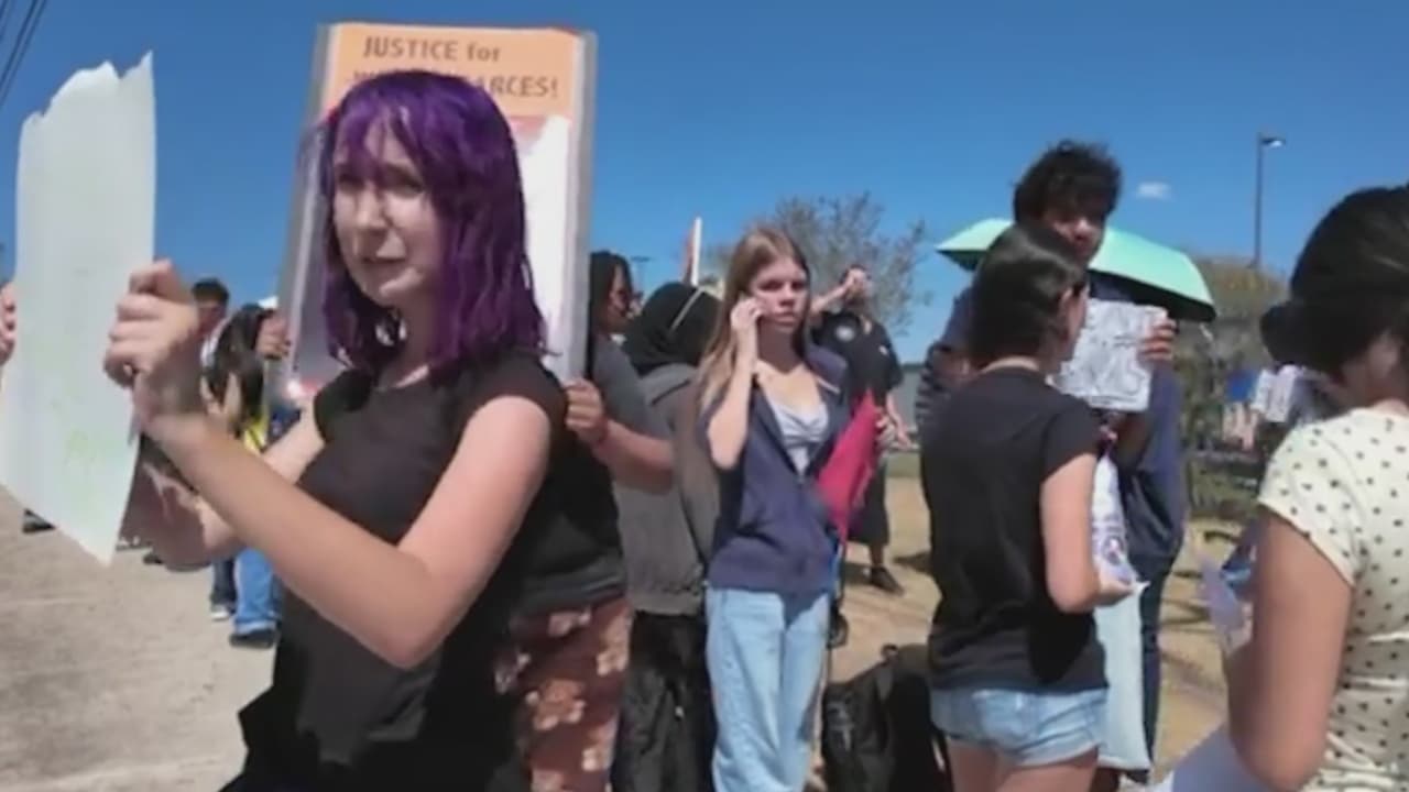 Detención de un menor en Pflugerville genera protestas estudiantiles por políticas migratorias
