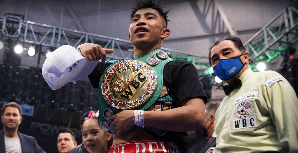 Julio César 'Rey' Martínez al defender su corona por tercera vez.