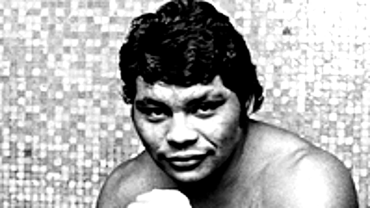 Víctor Galíndez nació en 1948, en un pueblo llamado Vedia, en Argentina. Lo apodaron ‘El Leopardo de Morón’. Fue el mejor medio pesado de su país, Campeón Mundial entre 1974 y 1978. Víctor se convirtió en una gloria del deporte argentino. Murió por un accidente automovilístico. Malos manejos de dinero, constantes amantes y compañías que no lo ayudaron hicieron que Galíndez se fuera contra las cuerdas al final de su carrera.