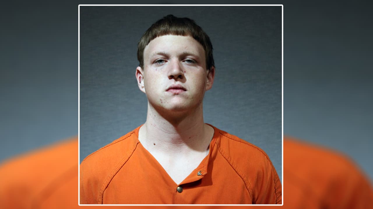 Joey William Jarvis de 18 años, es el presunto conductor la camioneta, el joven enfrenta cargos por crimen organizado.