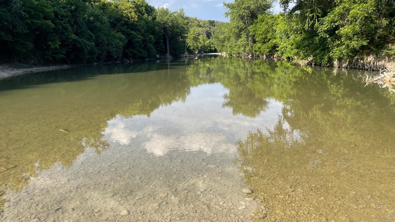 Para que el río vuelva a tener agua, se necesitan lluvias constantes y significativas durante varios días para ver una mejora en las condiciones de sequía.