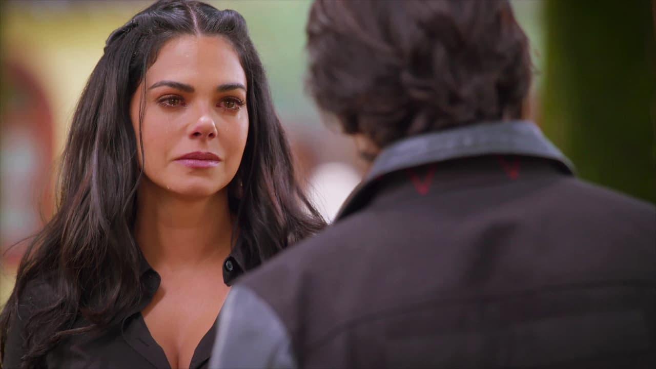 Finalmente, Fernanda se atrevió a confesarle a Rafael que ella quiso matarlo y que fue la responsable del disparo que recibió por la espalda.