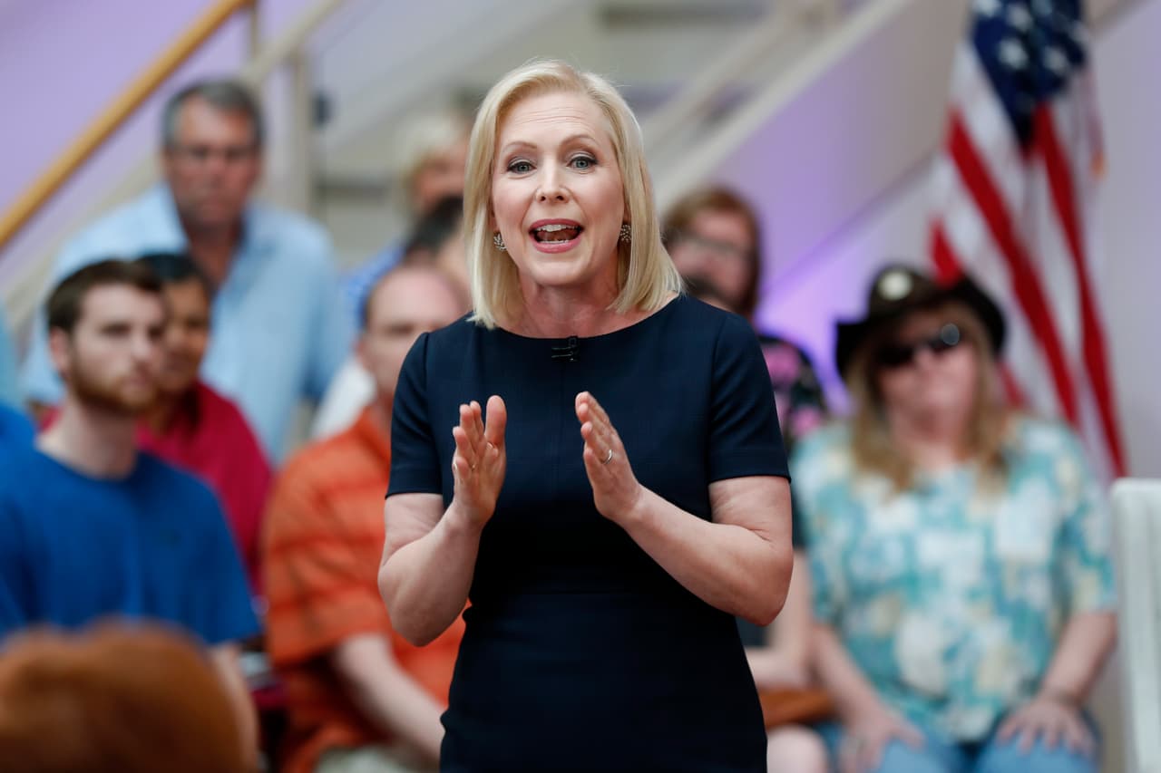 “Sintiéndome esperanzada, orgullosa y más decidida que nunca a luchar por un Estados Unidos que esté a la altura de su promesa. Feliz día de la inauguración, @Joe Biden y @KamalaHarris!”. Senadora
<b> Kirsten Gillibrand.</b>
<br>