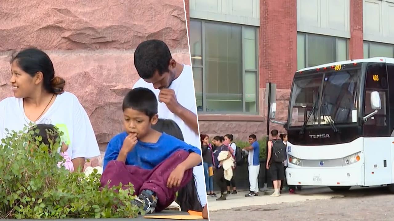 Llegan buses con decenas de migrantes al día a Chicago; los envían alcaldes y gobiernos texanos