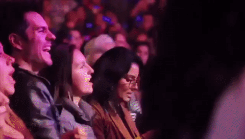 La admiración que la actriz tiene hacia la cantante es tal, que Aislinn ha llevado a su familia a los conciertos de Rosaldo.