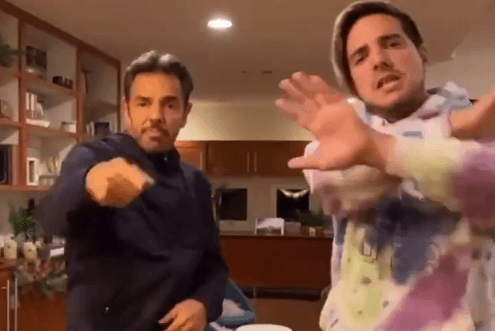Eugenio Derbez baila al lado de su hijo Vadhir: “Lo que hace uno por los hijos”