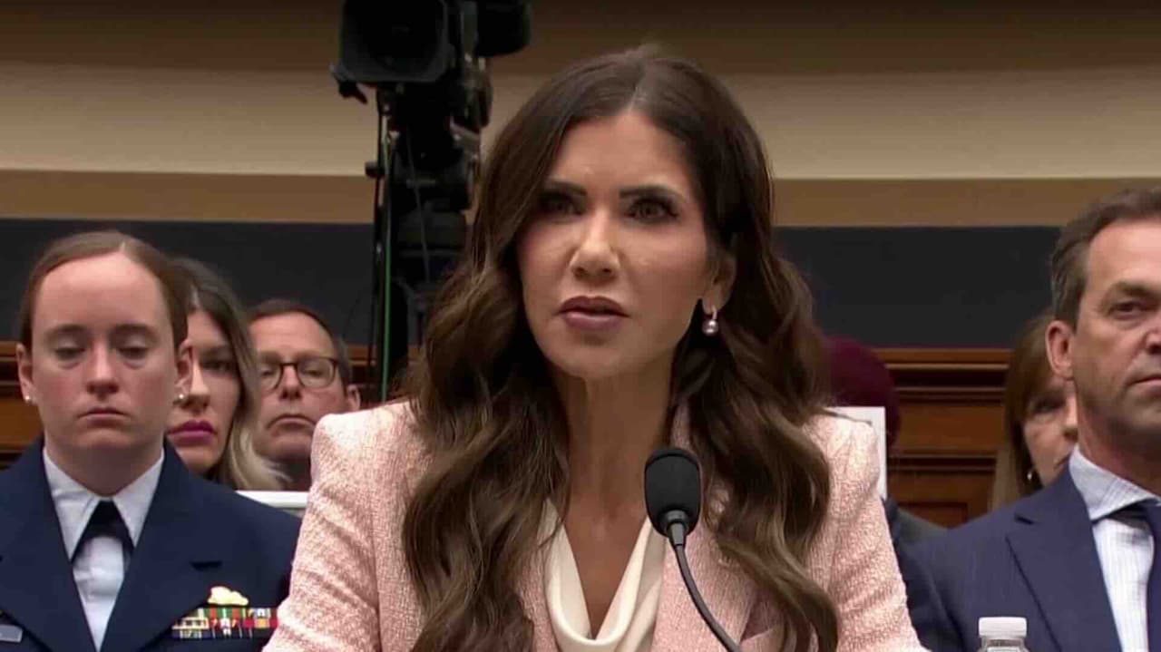 "Ha sido terrible": Políticos de Arizona reaccionan a la destitución de Kristi Noem del DHS