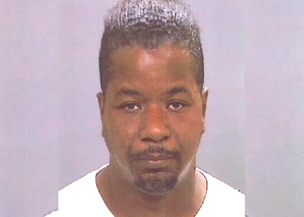 Acusan a empleado del Distrito escolar de Fresno por supuestamente violar a una menor de edad