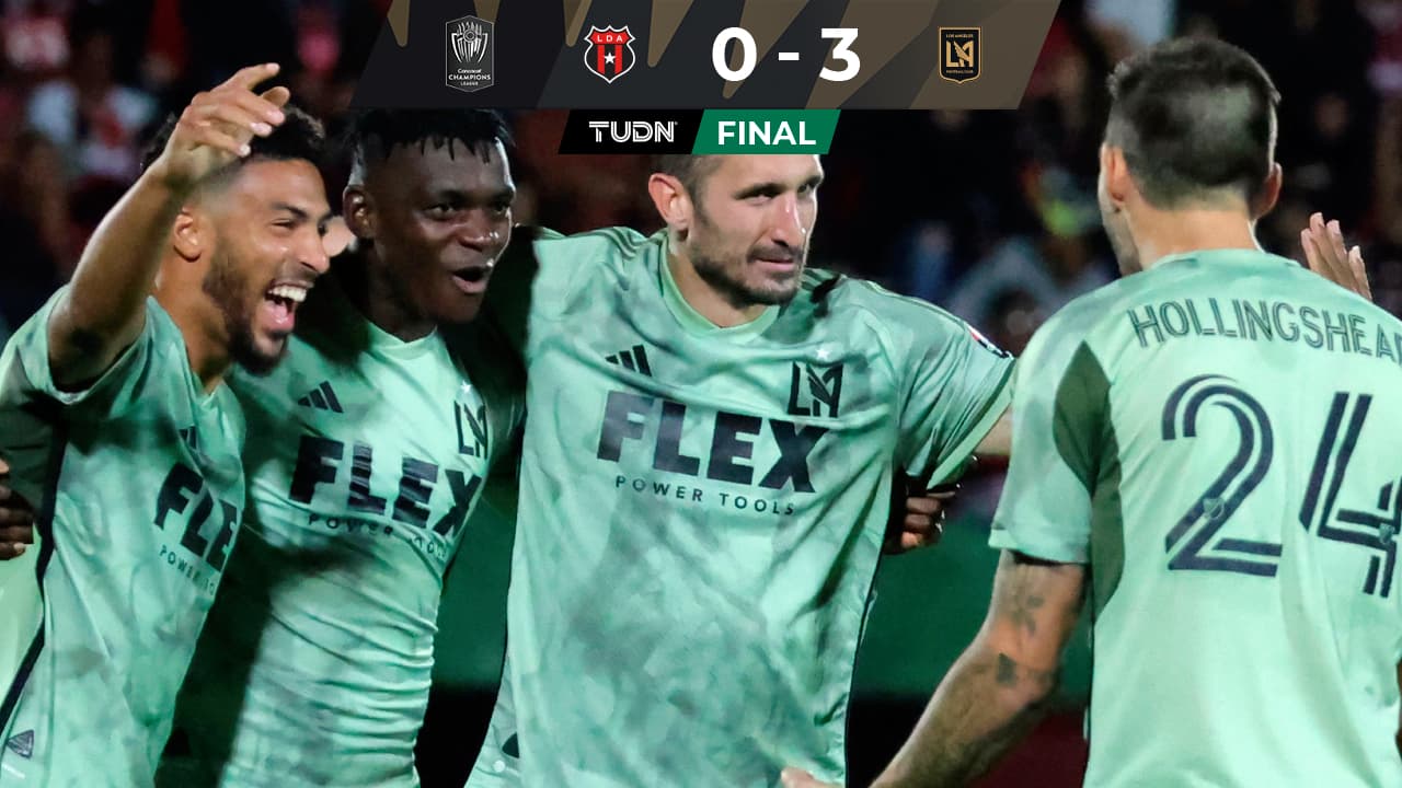 LAFC y Carlos Vela golean al Alajuelense pese a hostilidad de Costa Rica