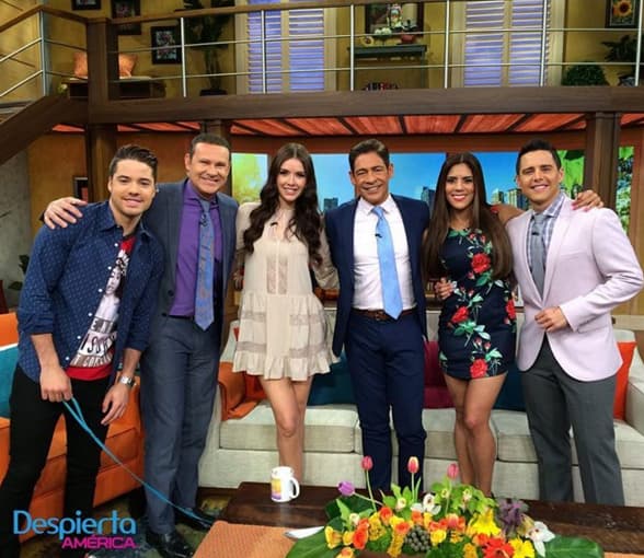 Mañana de jueves y todos súper contentos de estar en compañía de Marlene Favela.