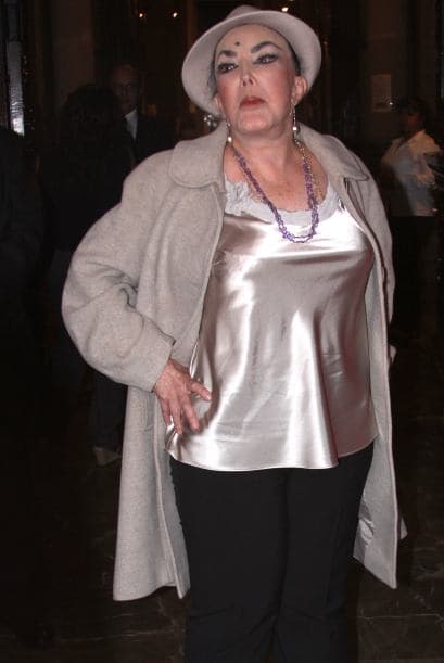 Serrano decidió vengarse de la mejor manera: el día del cumpleaños de la esposa de Ordaz se apareció con todo y mariachi en la residencia oficial con el pretexto de haber sido contratada para llevarle serenata a la primera dama. Ya ahí, 'La Tigresa' entonó la canción ranchera 'Por andar con un casado', ante la mirada atónita de su amante, de quien al final se despidió con una bofetada, de acuerdo a la narración de la actriz en su controversial libro.