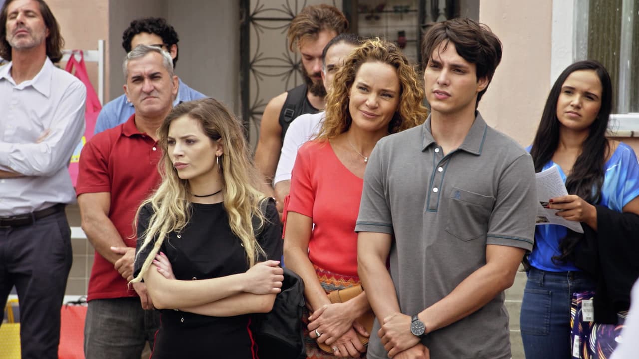 <b>Esmirna</b> desapareció cuando escuchaba al pastor Ezequiel, acompañada de Talita y Bruno, quienes acudieron a su casa para obtener su perdón.