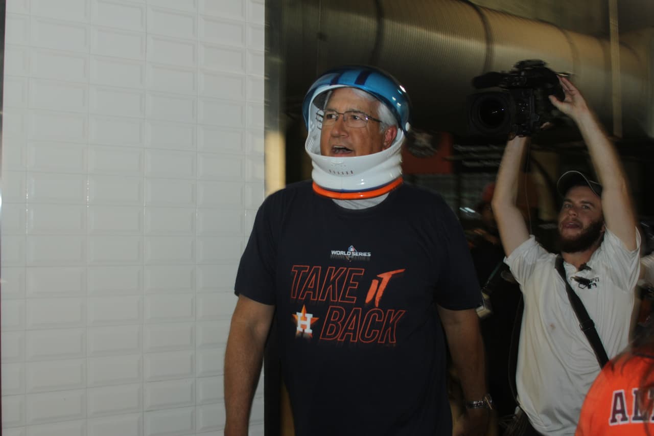 Así se vive el ambiente en Houston para recibir el Juego 6 de la Serie Mundial entre Astros y Nationals.