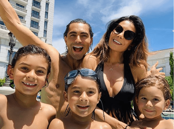 <b><a href="https://www.univision.com/famosos/paty-manterola-y-su-esposo-llevaron-a-sus-3-hijos-al-lugar-donde-se-casaron-en-mexico-hace-9-anos-video" target="_blank">Patricia Manterola y Forrest Kolb tienen tres hijos</a></b>: Lucca (8 años) y los mellizos Alesso y Matteo (6).
<br>