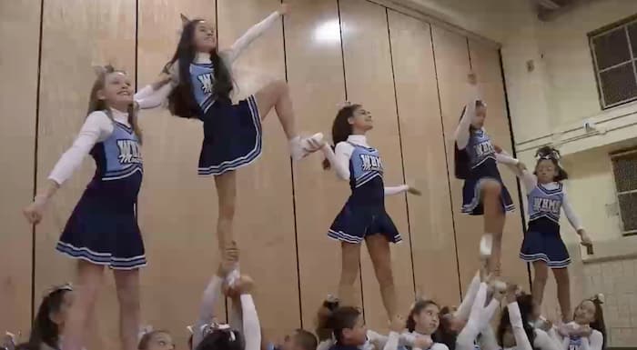 Jóvenes porristas de Washington Heights buscan fondos para competir en la Florida