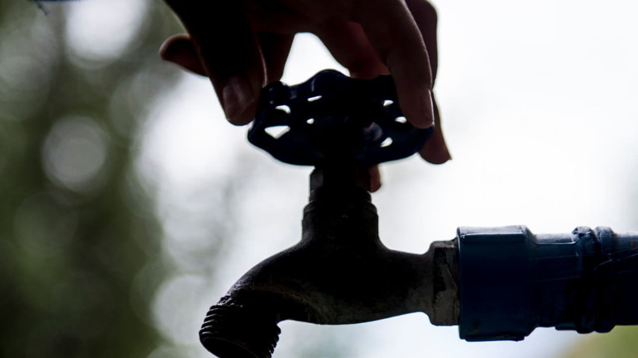 Departamento de Agua de Dallas comenzará a cortar el suministro de agua a clientes que no realicen pagos