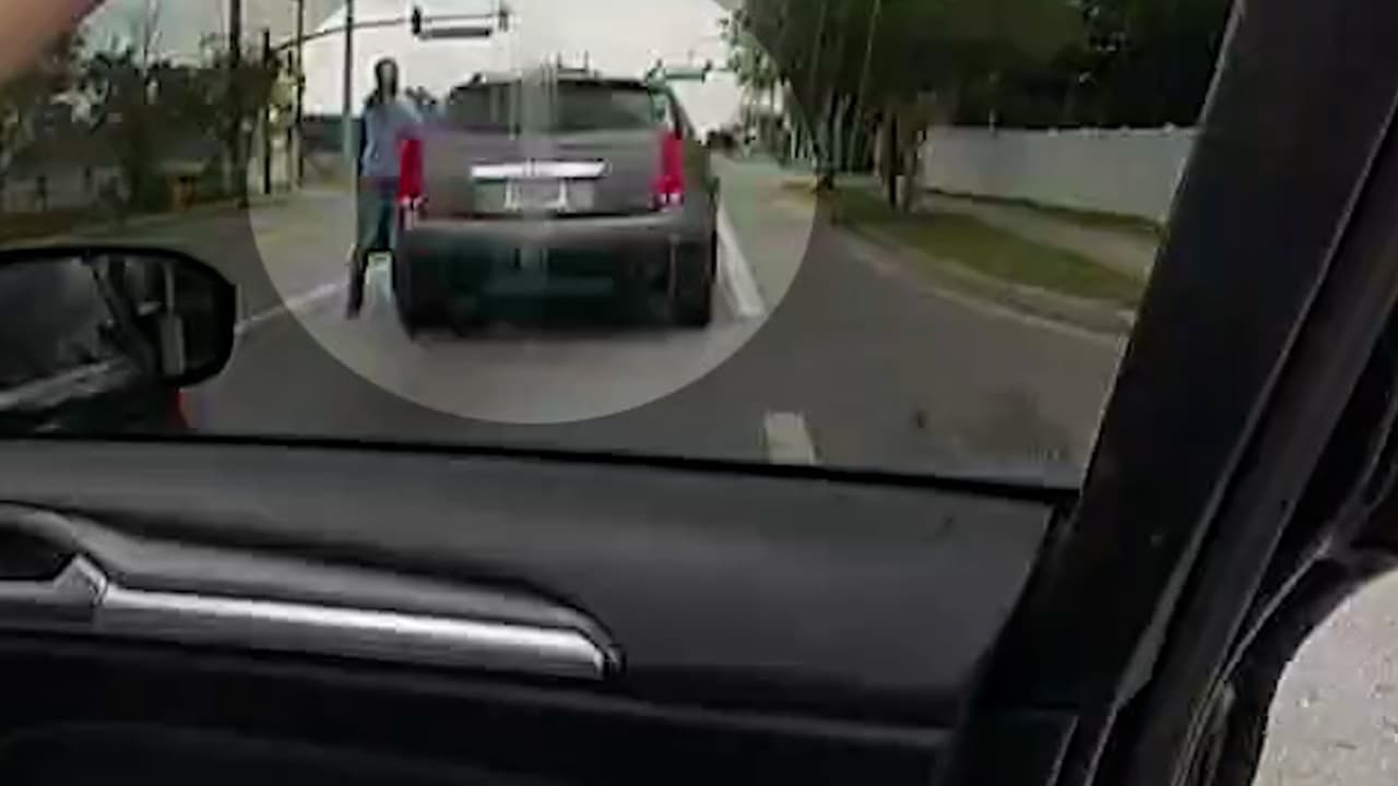 Policía de Orlando difunde video de tiroteo mortal durante una parada de tráfico   