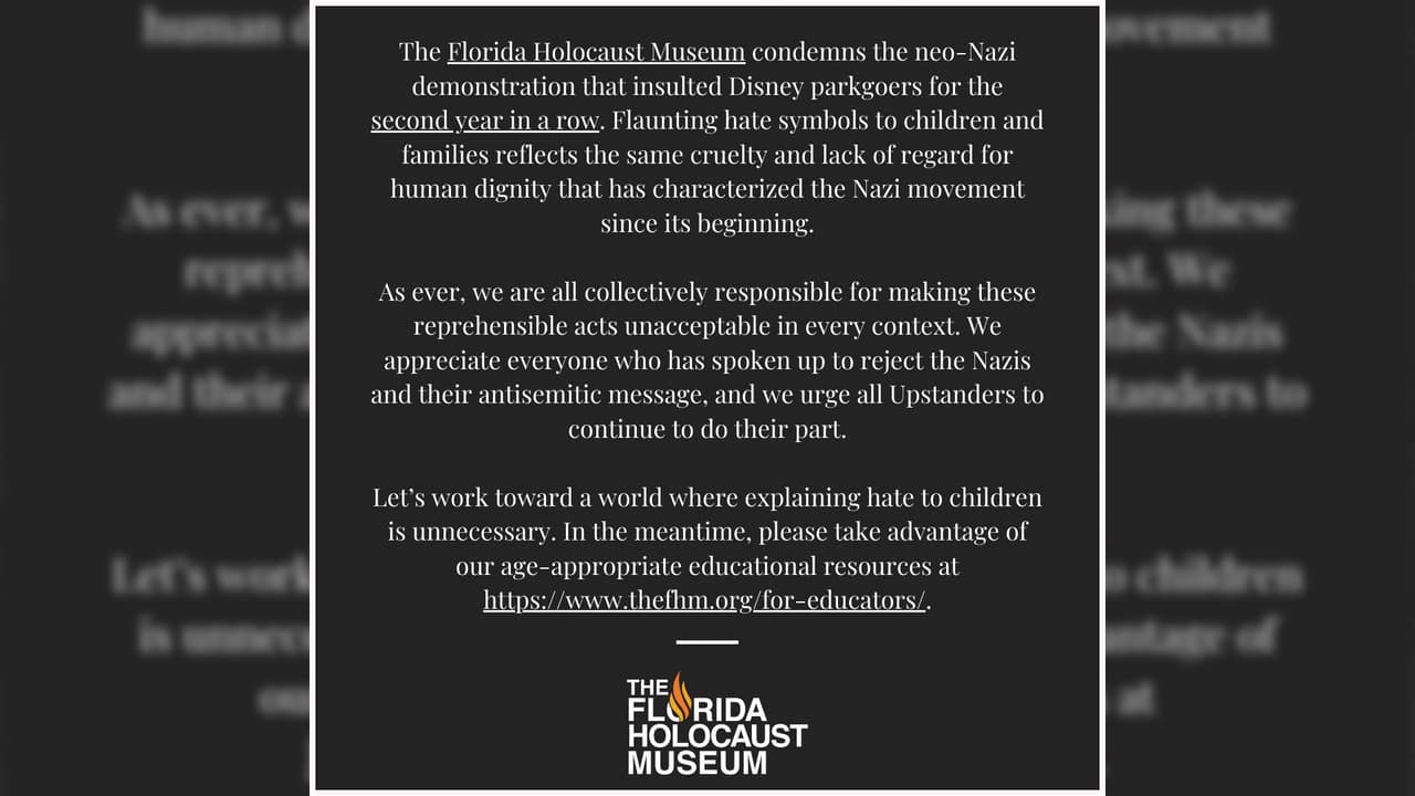 El Museo del Holocausto de Florida rechaza manifestación con símbolos nazi en Orlando, Florida.