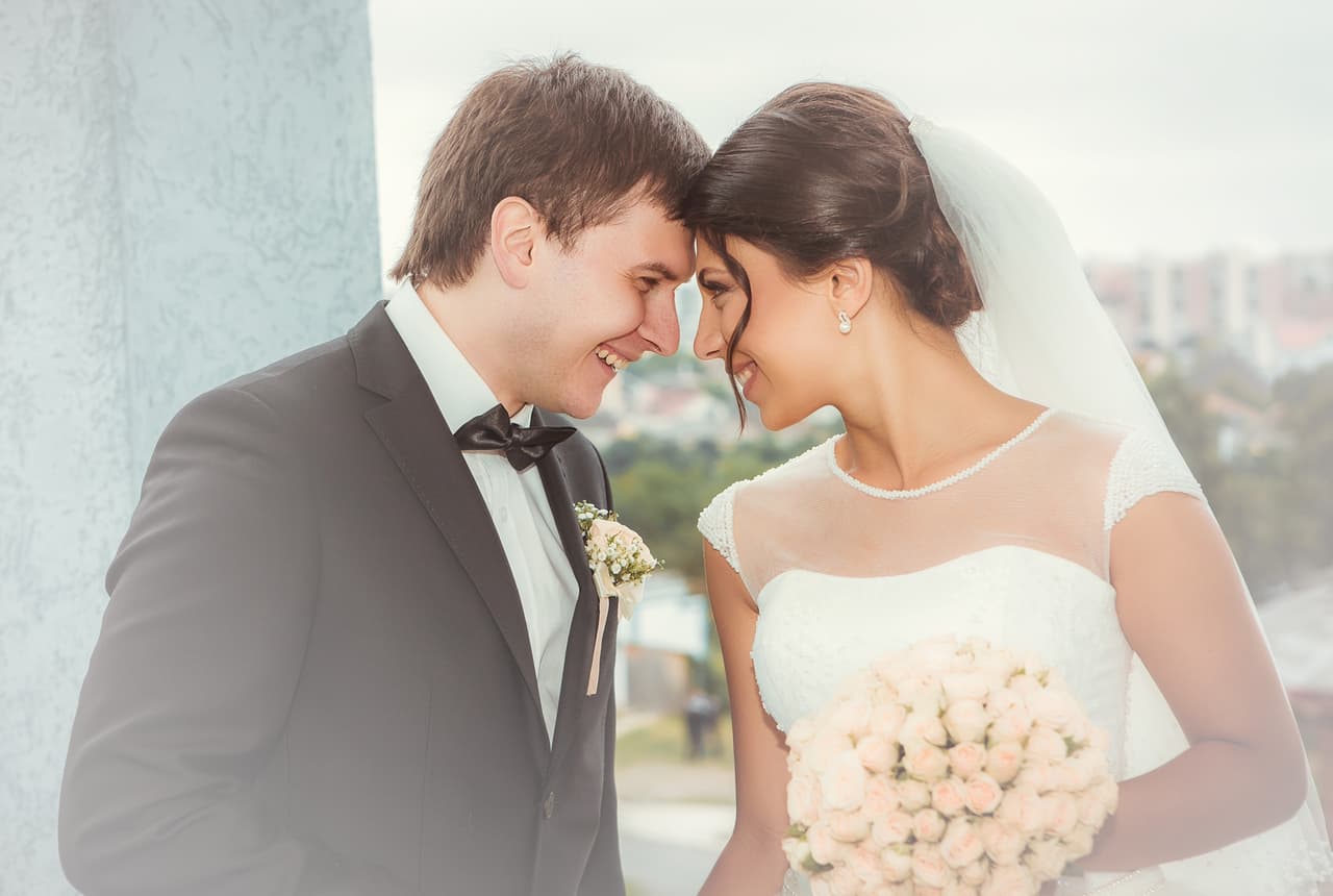 Las posiciones planetarias existentes durante este período astral son propicias para una unión sentimental, un compromiso serio, una boda o vida en común. Asimismo hay augurios muy buenos y prometedores. No te impacientes el dinero llega, pero en el momento que debe llegar.