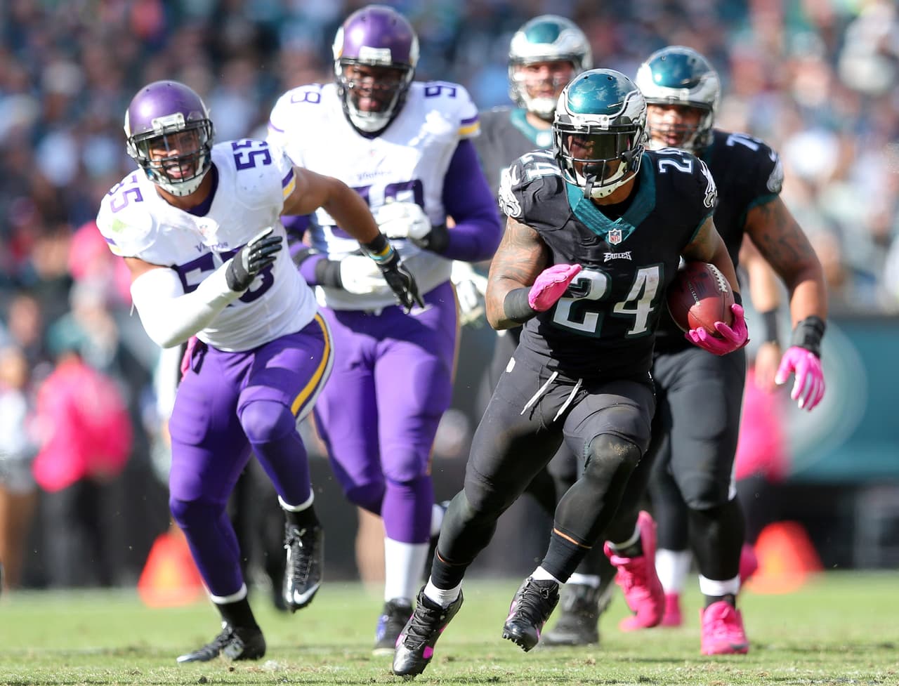 Philadelphia Eagles running back Ryan Mathews (24) in action against the Minnesota Vikings during an NFL game at Lincoln Financial Field in Philadelphia on Sunday, Oct. 23, 2016. (AP Photo/Brad Penner)