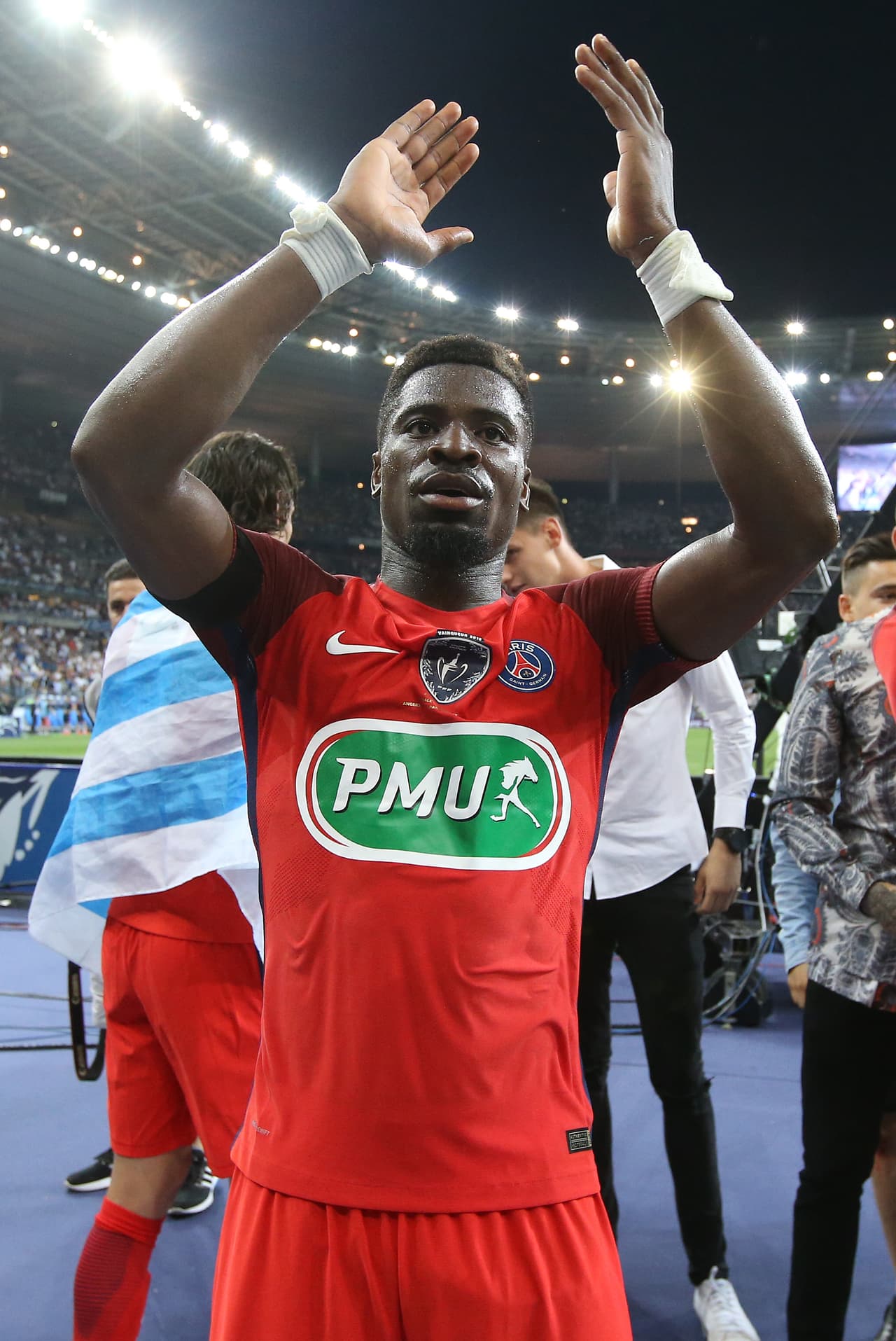 Las miradas también están enfocadas a Serge Aurier, para ir completando 70 millones de euros entre él, Matuidi y Krychowiak.