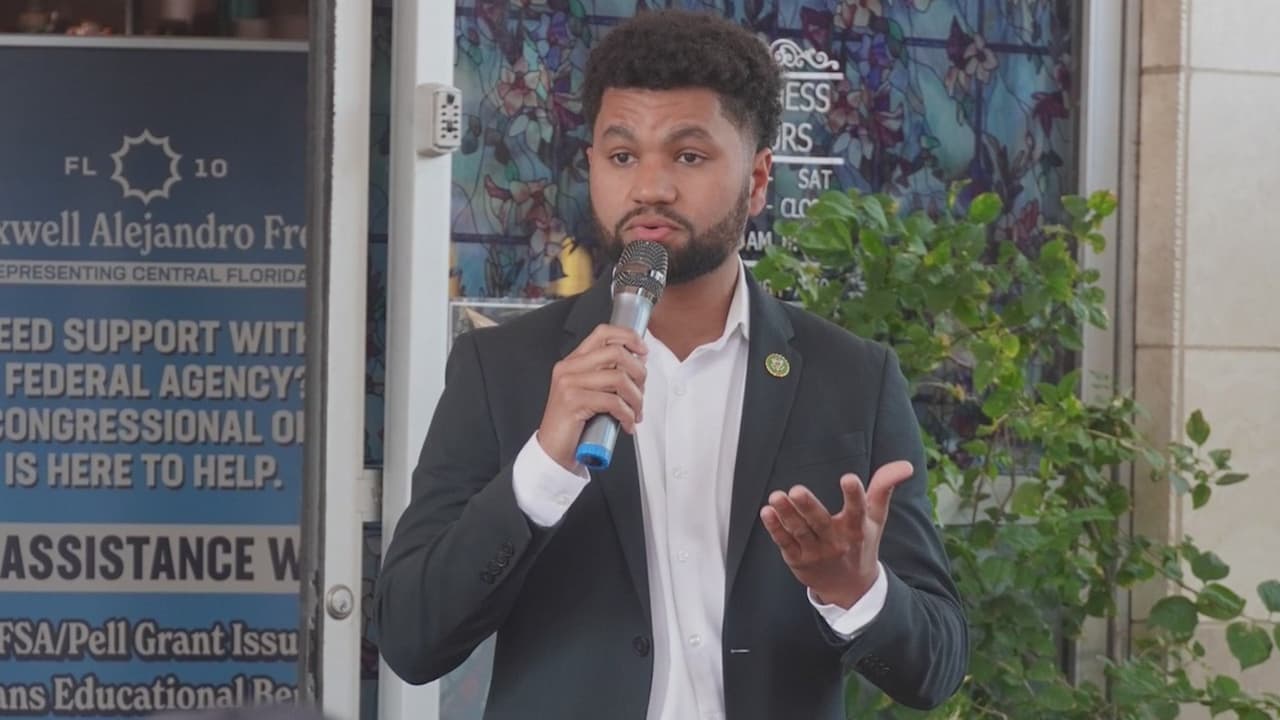 Presentan cargos contra hombre de Utah acusado de golpear al congresista de Florida Maxwell Frost