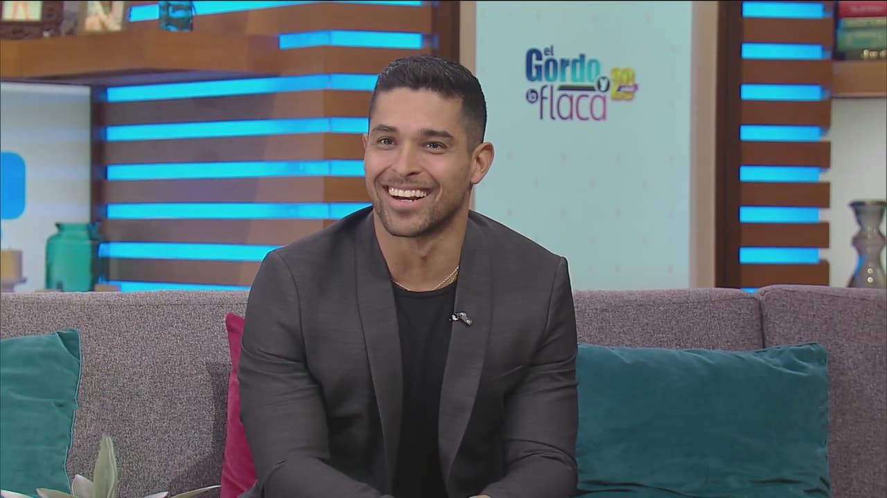 A pesar de que se mostró renuente al tema, Wilmer agradeció por la invitación al show, habló sobre la serie y el tour que ha hecho para fomentar el voto latino en los Estados Unidos.