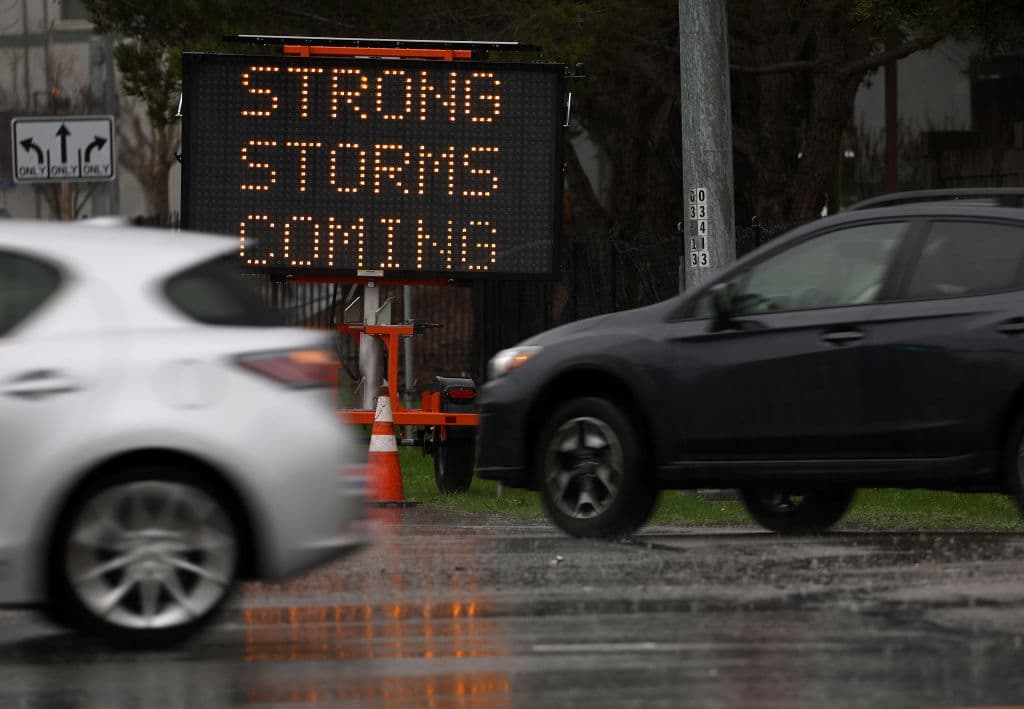 Ríos atmosféricos azotarán el oeste de EEUU con tormentas, abundante nieve y fuertes vientos