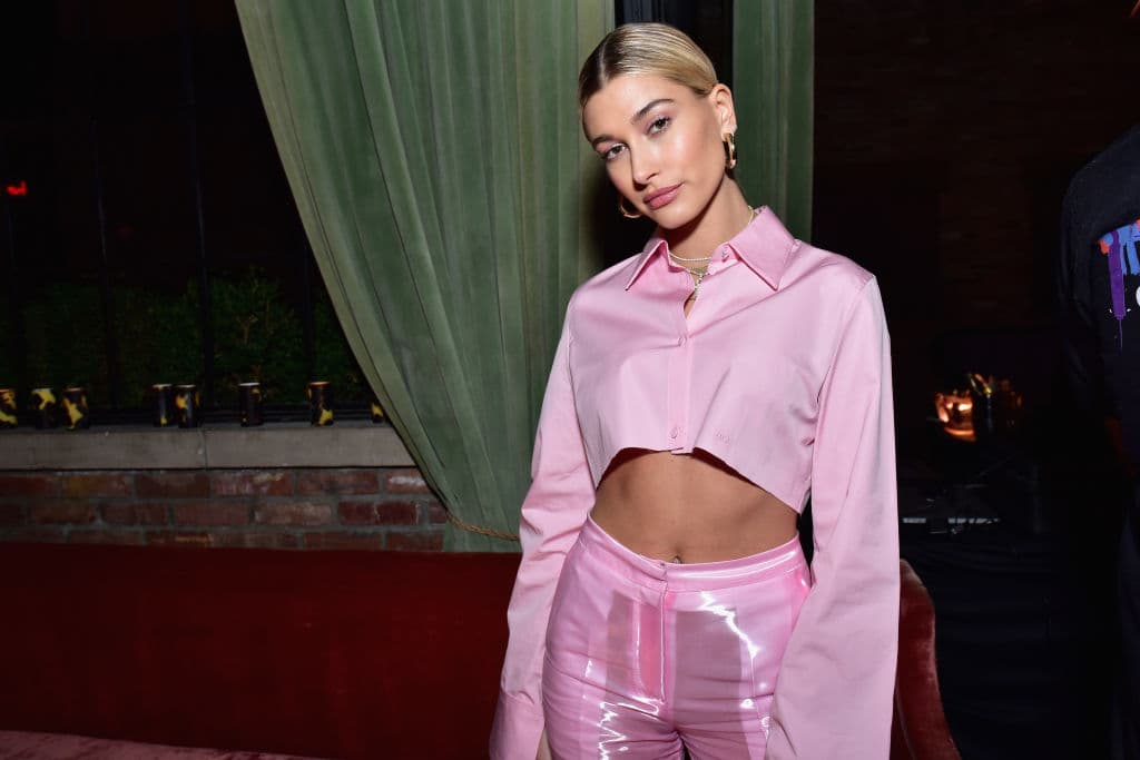 Baldwin cambió su nombre a 'Hailey Bieber' en las redes sociales y solicitó una licencia de marca comercial para usar el nombre con fines comerciales.