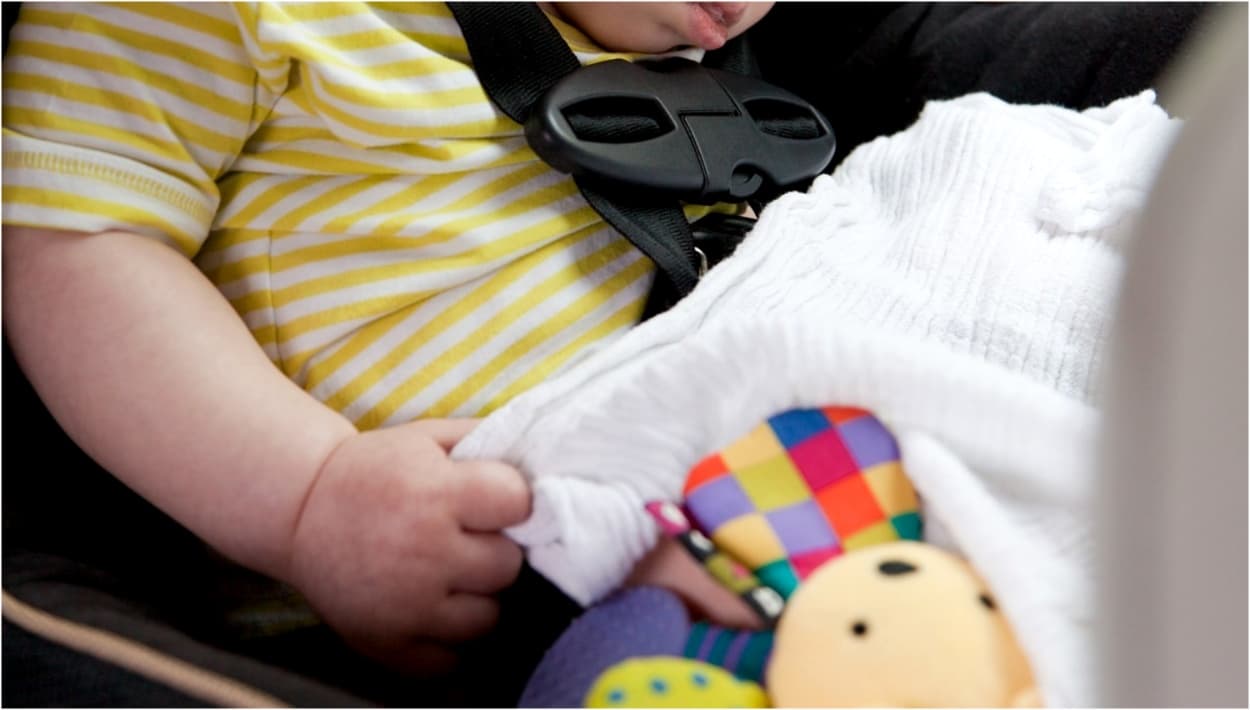 Madre abandona a su bebé de 2 meses en la puerta de una casa en Utah