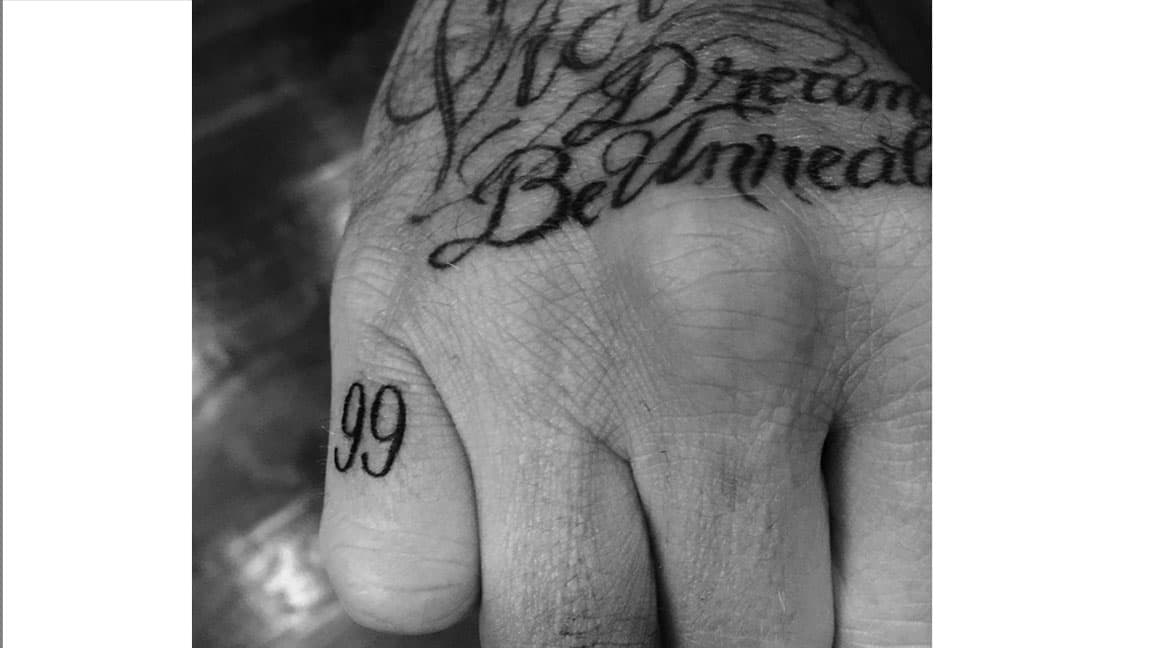 Tatuaje en honor a su esposa