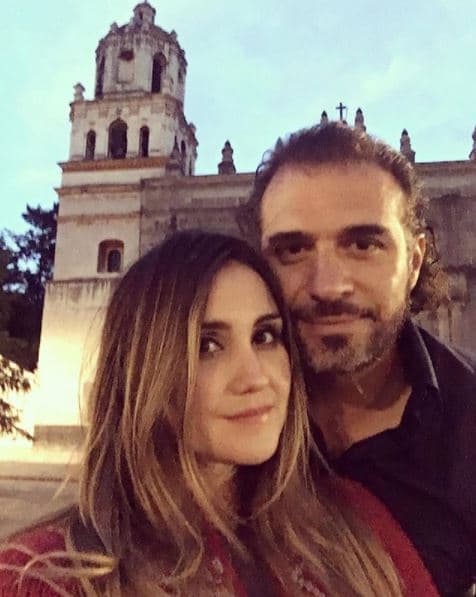 Dulce María y Paco se conocieron durante la filmación del videoclip de la cantante 'No se llorar', dirigido por el ahora novio de la cantante.